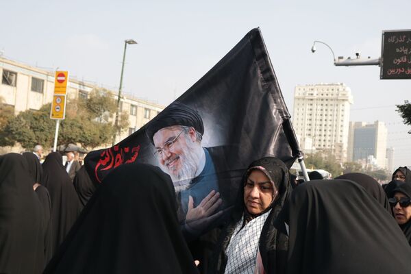 مراسم باشکوه تشیع شهید سردار نیلفروشان در مشهد مقدس 