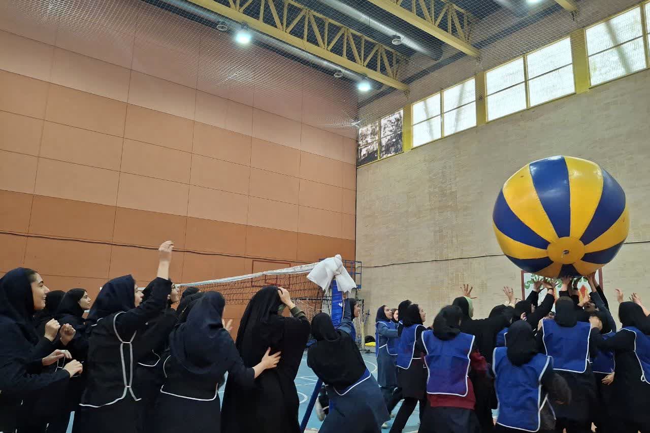 اردوی یک روزه دبیرستان امام خامنه‌ای در موسسه فرهنگی ورزشی ایثار 