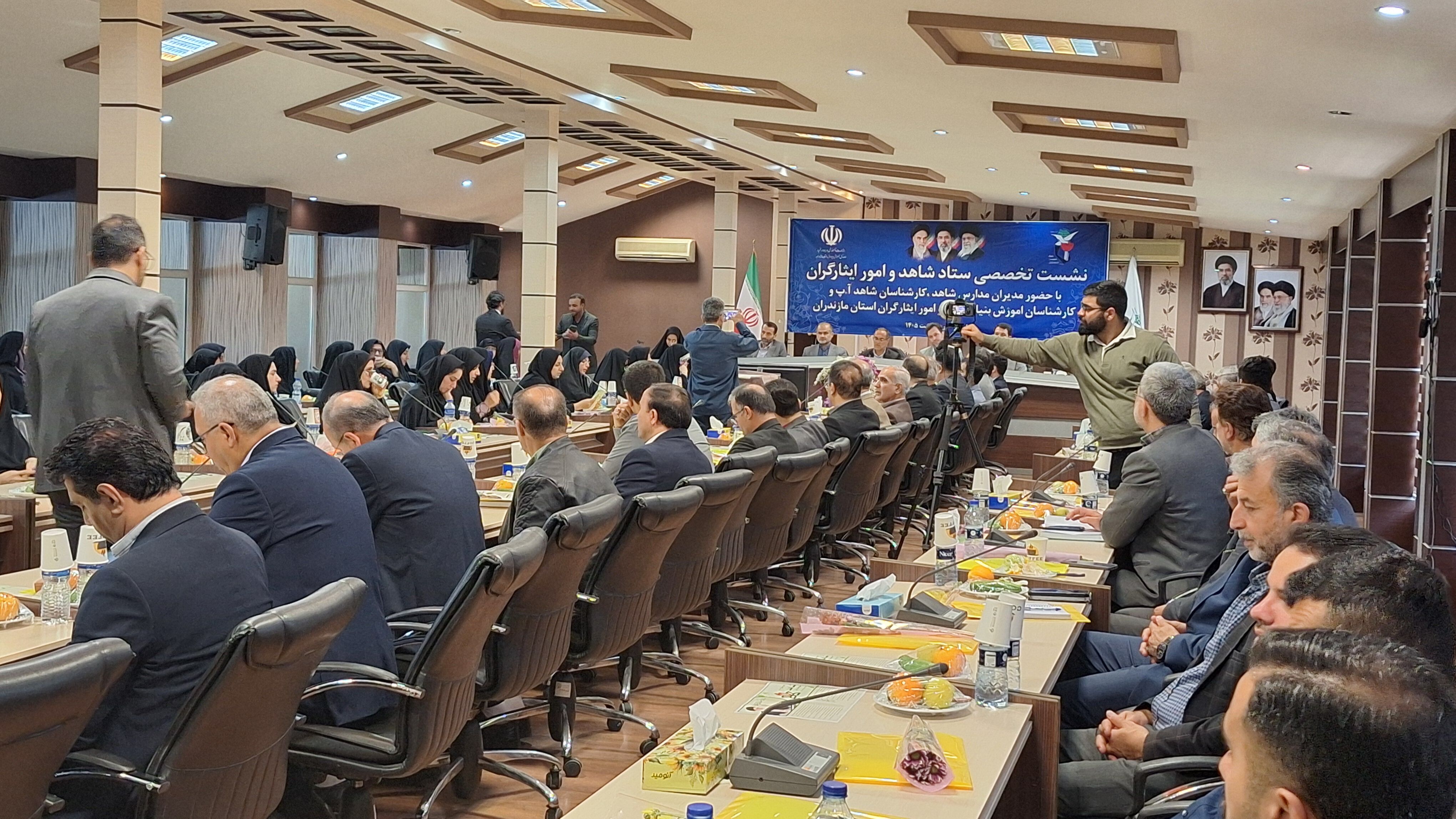 نشست ستاد شاهد و امور ایثارگران در بابلسر