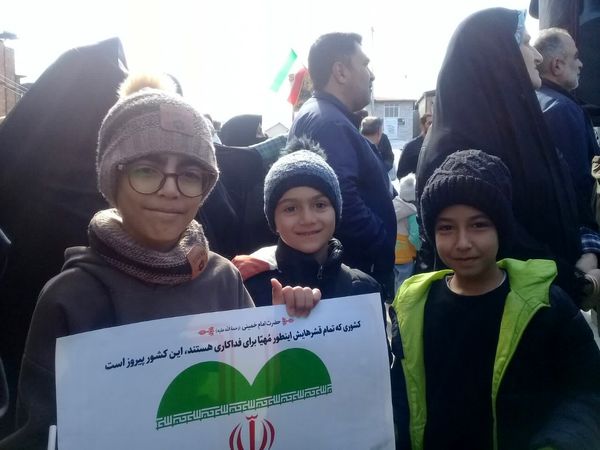 جشن تولد انقلاب اسلامی ایران در گلوگاه 