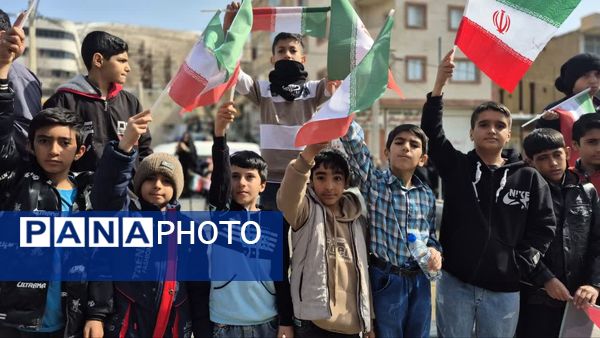 حضور پرشور مردم سپیدان در راهپیمایی ۲۲ بهمن