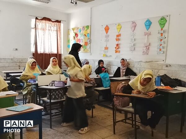 کلاس های جبرانی تابستانه دبستان حضرت زینب (س) شهر جعفریه 