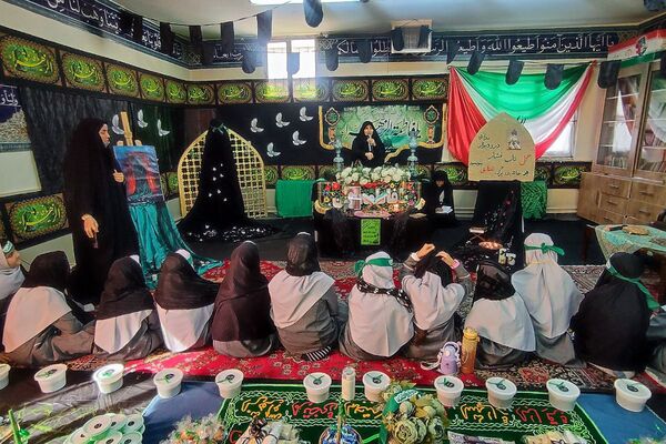 افتتاحیه هیئت فاطمه الزهرا در مکتب فاطمی دبستان دانش