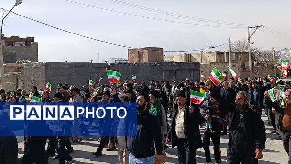 حضور گسترده مردم سفیددشت در راهپیمایی ۲۲ بهمن