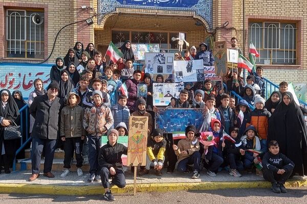 شکوه همبستگی مردم شهید پرور فشافویه در راهپیمایی ۲۲ بهمن