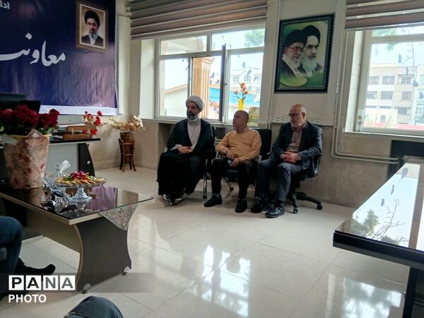 تجلیل از همکاران حوزه پرورشی استان البرز در روز معلم 