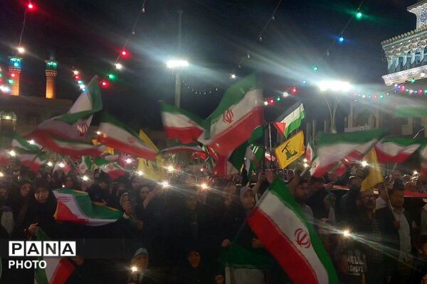 جشن باشکوه ولادت امام رضا(ع) در حرم مطهر برادرشان، حضرت جعفر بن موسی‌الکاظم (ع)