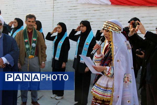تجهیز هنرستان ۱۲ کلاسه «بصیرت سملقان»  به امکانات آموزشی نوین