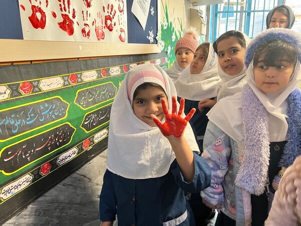 پاسداشت دهه بصیرت و حماسه ۹دی در دبستان المهدی ناحیه 2 کرج 