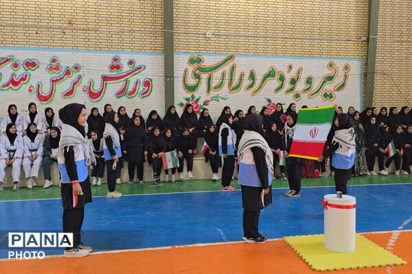 المپیاد ورزشی درون‌مدرسه‌ای با حضور مسئولین شهرستان فلارد