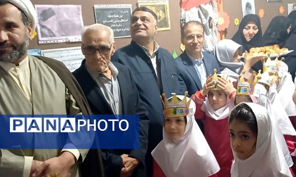 جشن شکوفه‌ها در خشکبیجار 