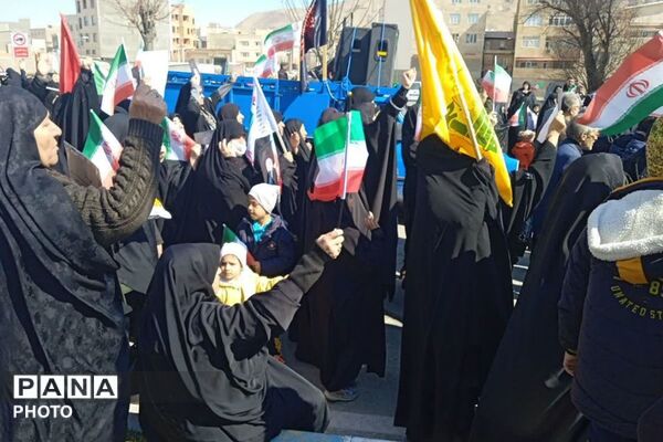تجمع مردم فیروزکوه در خون‌خواهی امام امت در نماز جمعه