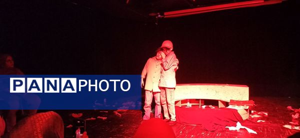 نمایش «گلدسته‌ها و فلک» در تبریز