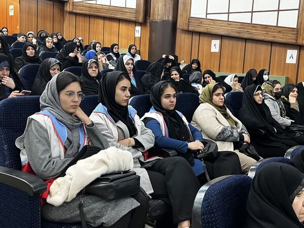 همایش دهه بصیرت و مقاومت در تویسرکان با حضور رئیس جمعیت هلال‌احمر کشور