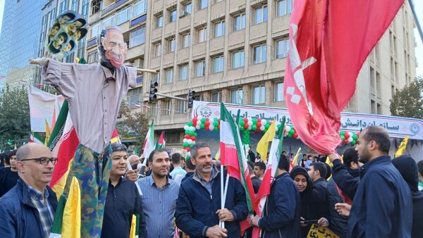 قاب‌هایی از خروش نسل بیدار