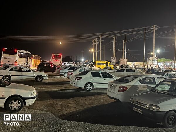 خدمت شبانه‌روزی موکب مرکزی اربعین دهلران به زوار امام حسین (ع)