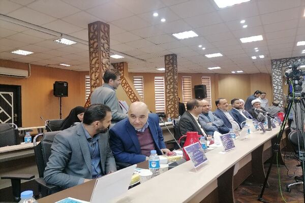 نشست مشترک اعضای کمیسیون آموزش و تحقیقات مجلس، مدیران آموزش و پررش استان خراسان رضوی و وزیر آموزش وپرورش در مشهد