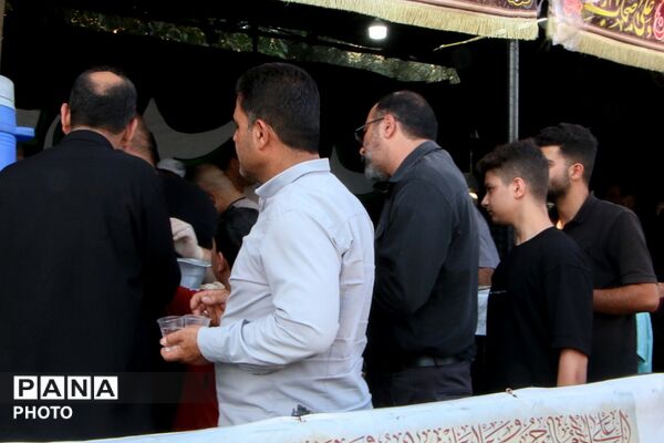 میزبانی فرهنگیان فشافویه در موکب عشاق الحسین(ع) سازمان دانش آموزی