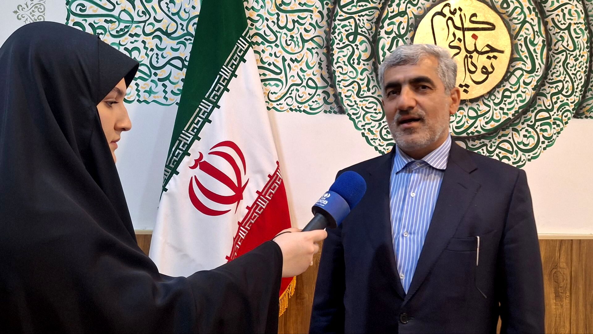 معلم باید خود یک الگوی عملی و رفتاری باشد