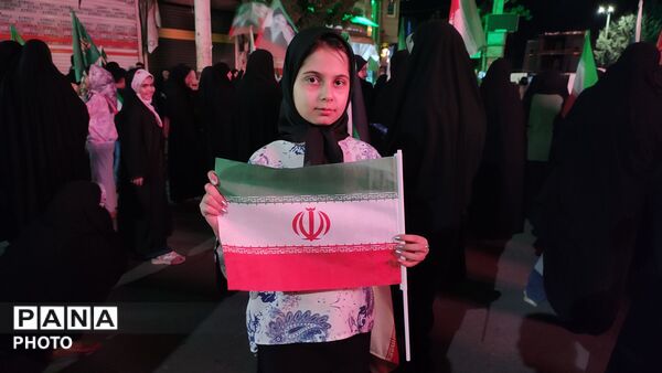 کودکان و نوجوانان پای کار انقلاب