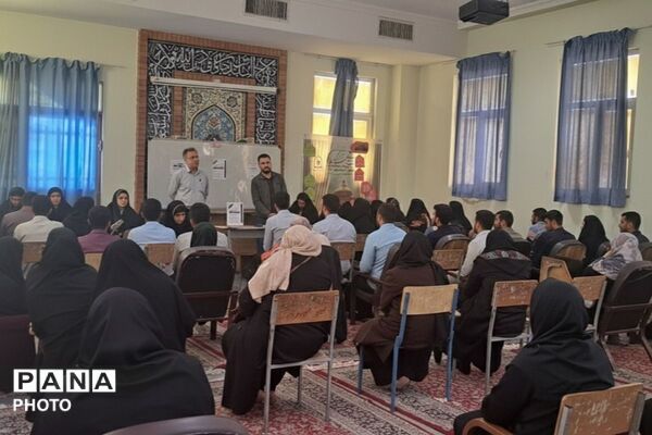  همایش‌های هدایت تحصیلی با محوریت معرفی هنرستان‌های فنی و کاردانش در ناحیه یک شهرری