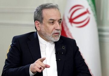 اعلام آزادی تردد در تنگه هرمز در دوره باقی مانده از آتش بس توسط عراقچی