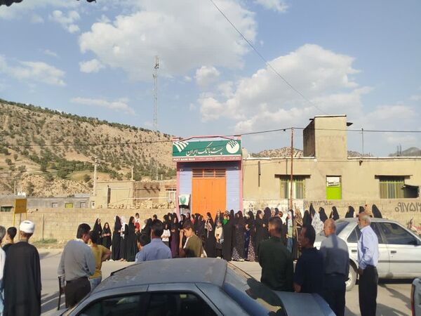 استقبال پر شور مردم چاروسا از کاروان خدام رضوی