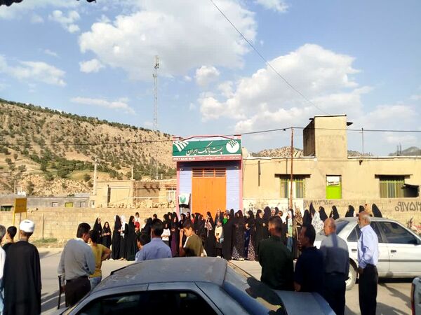 استقبال پر شور مردم چاروسا از کاروان خدام رضوی