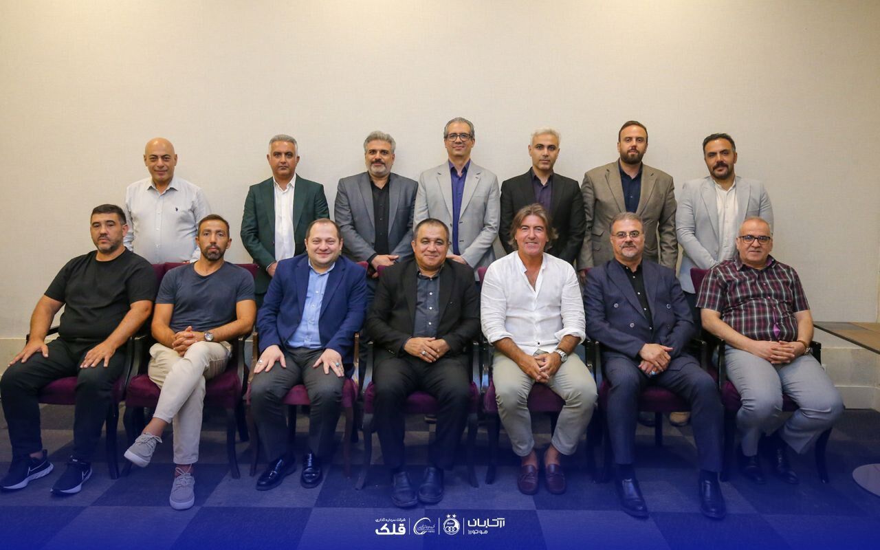 نشست رسمی مدیران استقلال با ساپینتو برگزار شد