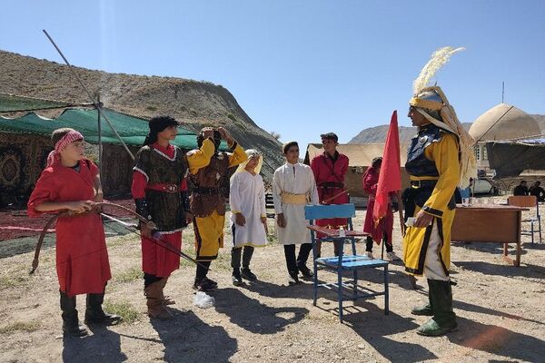 مراسم روز اربعین حسینی و تعزیه‌خوانی در شهر بار 