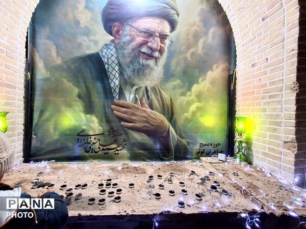 مراسم احیا در اولین شب قدر و هشتمین شب مراسم شهادت ایت الله خامنه ای 