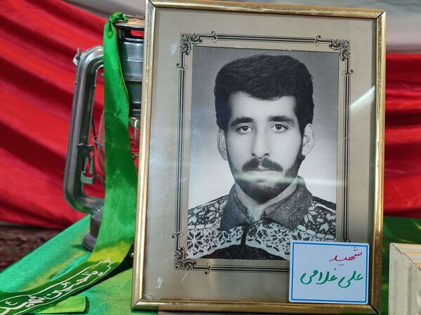یادواره شهدا در دبستان شاهد حاج تقی آقا بزرگ ناحیه یک مشهد 