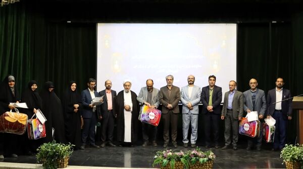 مراسم تجلیل و نکوداشت معاونان و مربیان پرورشی در کاشان