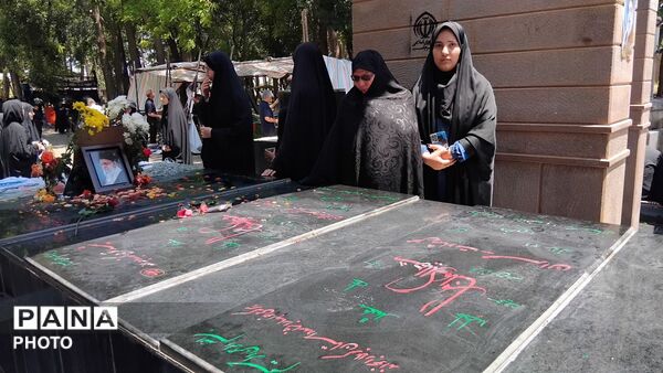 ویژه‌برنامه همگام با تشییع کنندگان آقای شهید ایران در اهر