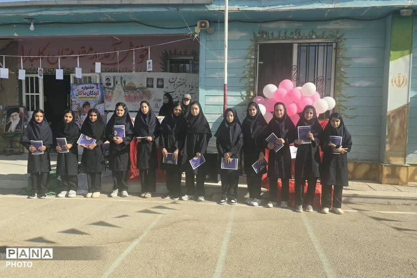 آغاز سال تحصیلی با یاد شهدا در دبیرستان حجاب زرقان