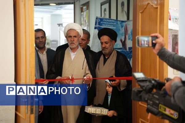 افتتاحیه نمایشگاه «سیمای حضور، جمعه نصر»