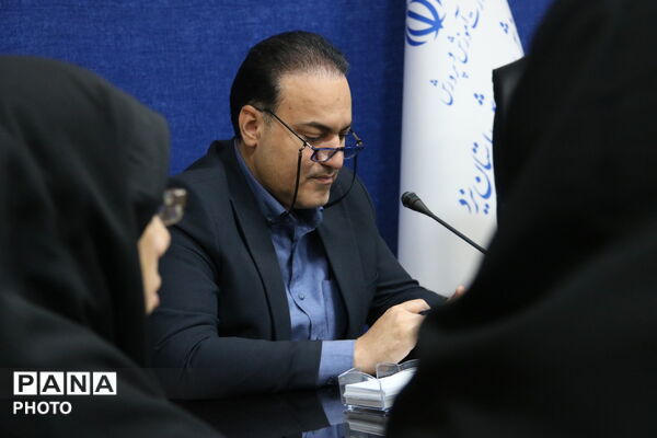 ارزیابی برنامه‌های سازمان دانش‌آموزی یزد در نشست مربیان با رئیس سازمان 