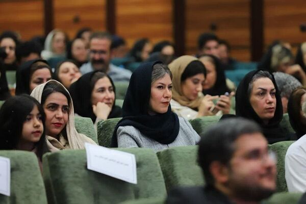 آیین بزرگداشت مقام پرستار و شهدای سلامت در شهرستان ری