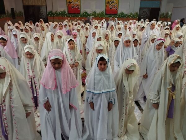 جشن عبادت و بندگی دانش‌آموزان دبستان پیامبر اعظم(ص) شهرستان ملارد 