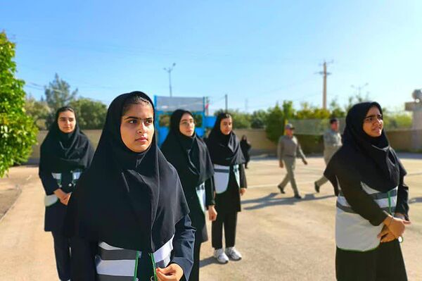 جشن مهر ایثار و نماز و بازگشایی مدارس یک مهر در دبیرستان هیأت امنایی فرهیختگان