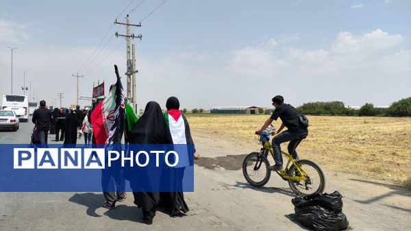 حضور پر شور عزاداران و شهروندان اراکی در پیاده‌روی جاماندگان اربعین 