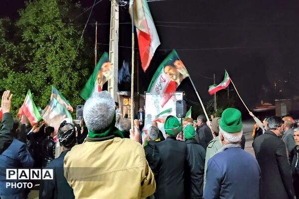 یک دنیا شاهد و مبهوت از حضور خیابانی مردم شهر بار