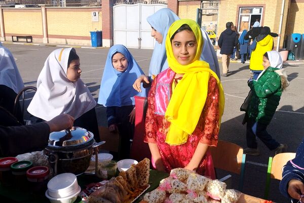 حضور پرشور دانش آموزان ناحیه دو شهرری در برنامه‌های متنوع دهه فجر و جشن انقلاب