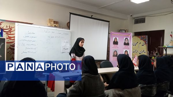  جلسه آموزشی دادرس با موضوع مخاطرات طبیعی در آموزشگاه هیات امنای فرزانگان