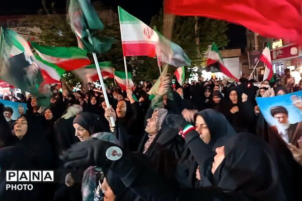 اجتماع باشکوه مردمی در میدان ارشاد ورامین