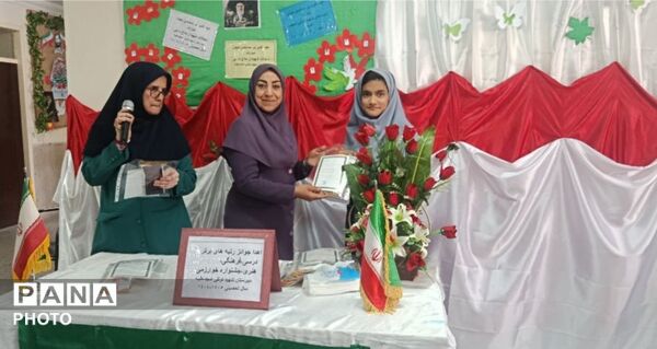 تقدیر از نفرات برتر درسی فرهنگی و هنری جشنواره خوارزمی همزمان با عید غدیر