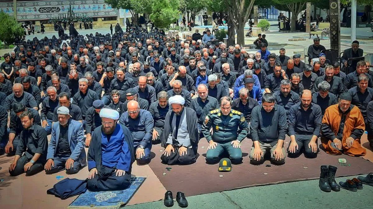 عزاداری ظهر عاشورا در شهرستان اشتهارد