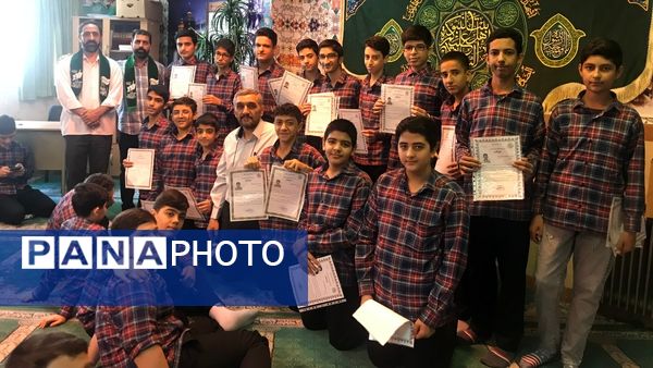 جشن پرشور عید غدیر خم در مدرسه شهدای مدافع حرم منطقه ۱۰ تهران