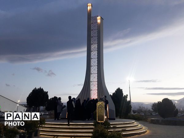 نمایش طعم و زیبایی در دو نمایشگاه بزرگ صنایع غذایی و پوشاک همدان