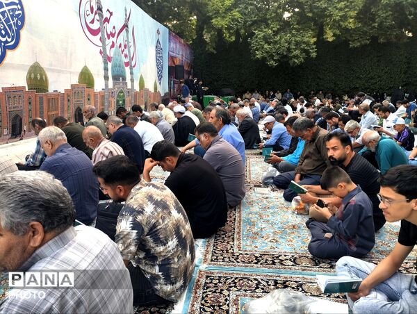 مراسم پرفیض دعای عرفه در آرامگاه خواجه ربیع مشهد
